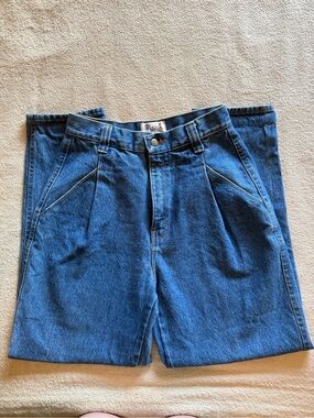 Blue Buttonwood jeans
